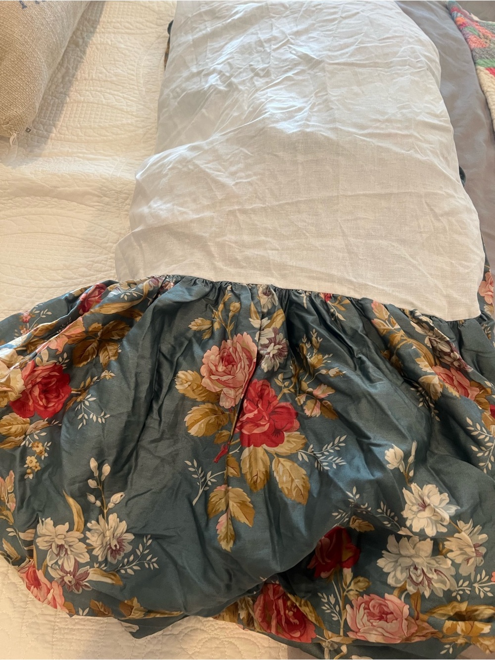 Ralph Lauren Sinclair King Bed Skirt - Picture 7 of 11